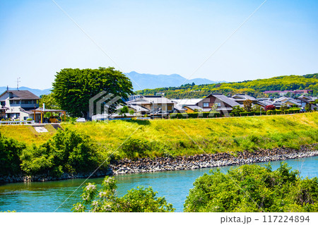 【京都風景】宇治川の緩やかな流れ（観月橋から宇治橋まで） 117224894