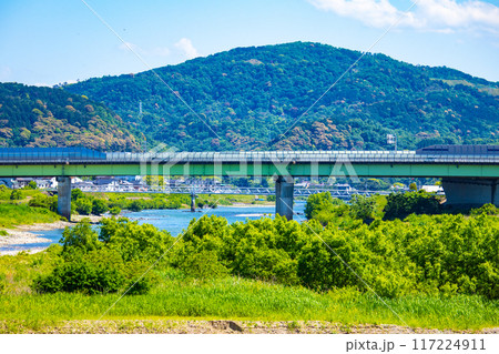 【京都風景】宇治川の緩やかな流れ（観月橋から宇治橋まで） 117224911