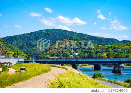 【京都風景】宇治川の緩やかな流れ(観月橋から宇治橋まで) 【京都風景】宇治川の緩やかな流れ(観月橋から宇治橋まで) 117224945