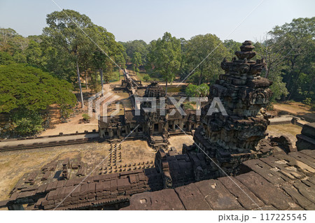 カンボジア アンコール遺跡 バプーオン寺院 カンボジア アンコール遺跡 バプーオン寺院 117225545