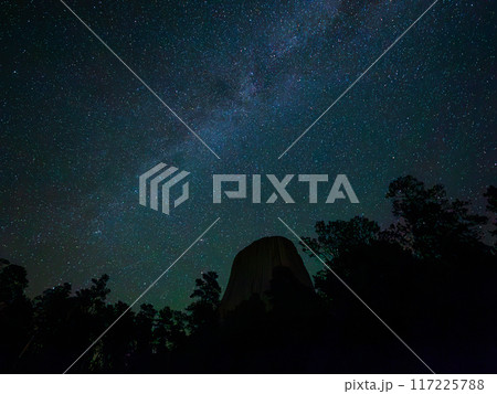 デビルスタワーと星空 117225788