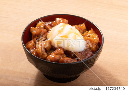 焼き鳥丼(温泉卵のせ) 焼き鳥丼(温泉卵のせ) 117234740