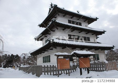 雪の本丸跡_弘前城 117234988