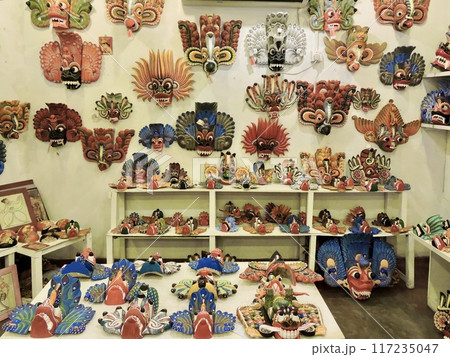 スリランカのお面 117235047