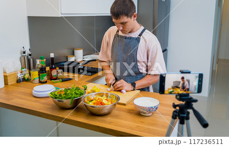 The chef is broadcasting live from workshop how to prepare a spicy glass noodle salad The chef is broadcasting live from workshop how to prepare a spicy glass noodle salad 117236511