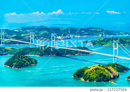 愛媛 しまなみ海道　～亀老山展望公園から見る来島海峡大橋～ 117237564