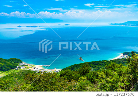 愛媛 しまなみ海道　～亀老山展望公園から見る来島海峡大橋～ 117237570