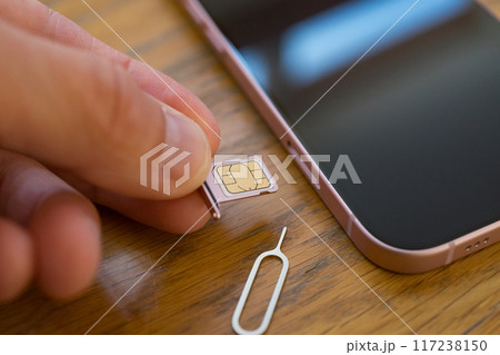 スマホのsim交換 117238150