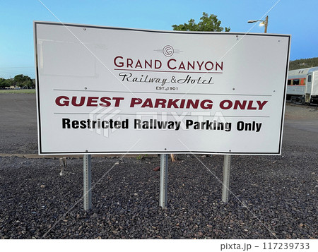 グランドキャニオン鉄道　ウィリアムズ駅　近傍の案内板 117239733