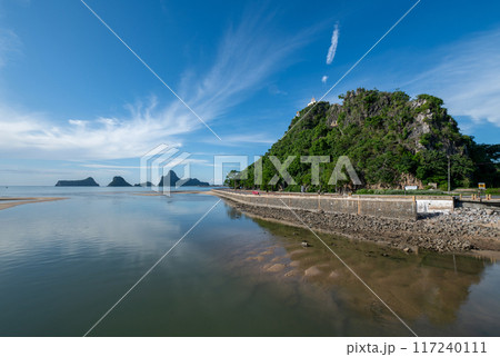 Lommuak mountain,Chongkrajok mountain and Prachuap bay are attractive places of Muang district,Prachuapkhirikhan province. Lommuak mountain,Chongkrajok mountain and Prachuap bay are attractive places of Muang district,Prachuapkhirikhan province. 117240111
