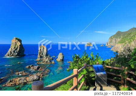 【山口県】快晴の青海島の海上アルプス 117240814