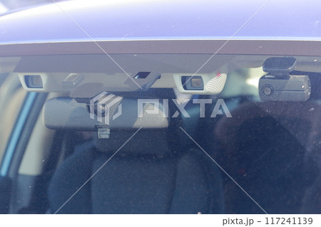 自動車のカメラ（先進安全自動車、サポカー） 117241139