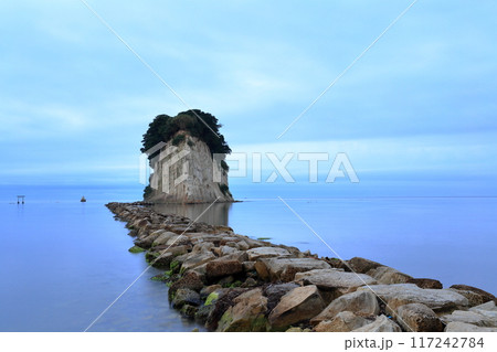 軍艦島（見附島　石川県 珠洲市） 117242784
