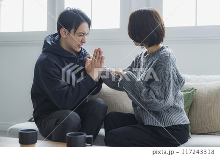 険悪なカップルイメージ 117243318