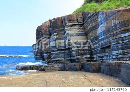 【山口県】晴天の須佐ホルンフェルス(萩ジオパーク) 【山口県】晴天の須佐ホルンフェルス(萩ジオパーク) 117243769