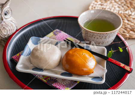 お茶とお饅頭 117244017