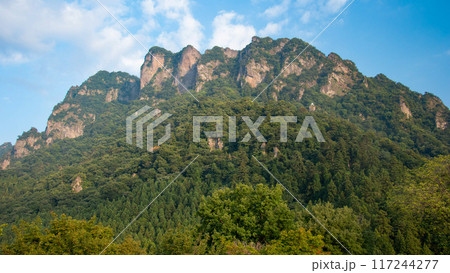 荒々しい妙義山の絶景　白雲山　群馬県　日本 117244277