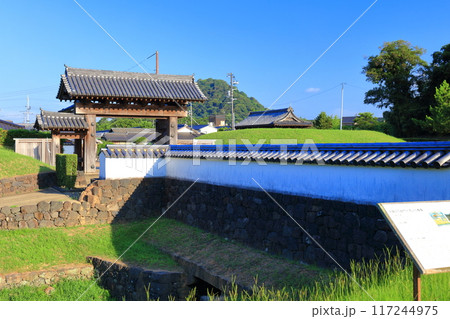 【山口県】晴天の萩城下町(北の総門) 【山口県】晴天の萩城下町(北の総門) 117244975