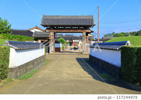 【山口県】晴天の萩城下町（北の総門） 117244978