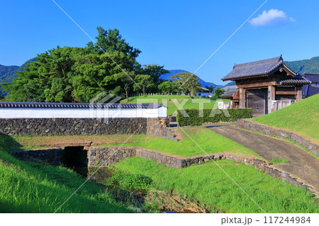 【山口県】晴天の萩城下町（北の総門） 117244984