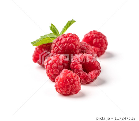 Juicy forest raspberry with mint leaf on a white isolated background. Healthy food concept 117247518