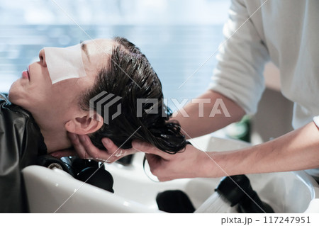 beauty parlor 117247951