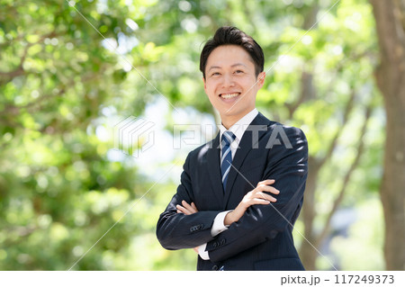 ビジネスマン　ミドル男性　ポートレート 117249373