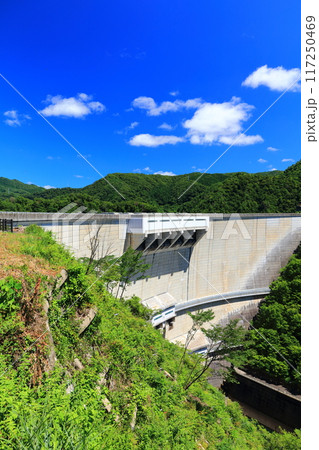 【広島県】快晴の温井ダム 【広島県】快晴の温井ダム 117250469