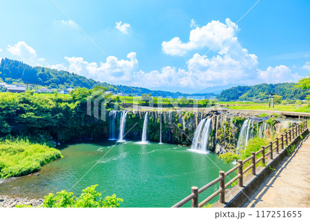 夏の原尻の滝　大分県豊後大野市 117251655