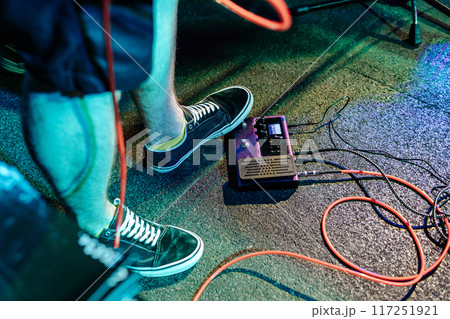guitar processor. electric guitar amplifier rock concert in a bar. preparation for the performance. 117251921