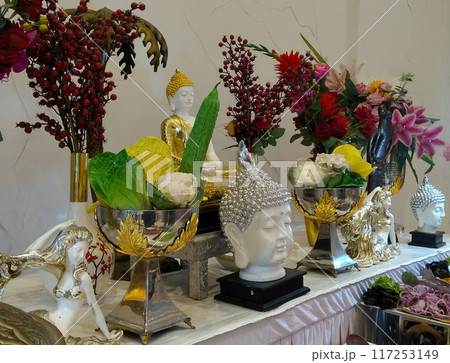 A picture of lord budha with selective focus 117253149