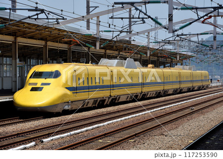 923型ドクターイエローT4編成こだま検測 923型ドクターイエローT4編成こだま検測 117253590