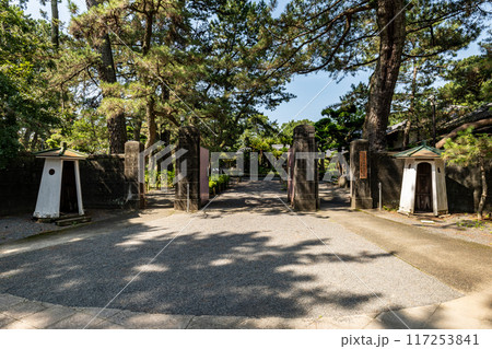 静岡県沼津市にある御用邸記念公園の入場門 117253841