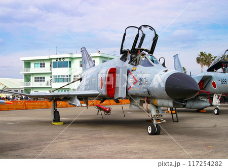 展示中の航空自衛隊戦闘機 F-4EJ改 117254282