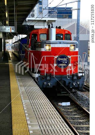 関東平野を縦断!!蘇った往年の客車列車…　東武鉄道・DL大樹Special 117255830