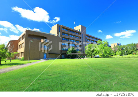 【広島県】快晴の広島大学（東広島キャンパス） 117255876