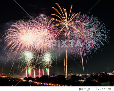 関東人気・戸田橋いたばし花火大会のスターマイン 117256826