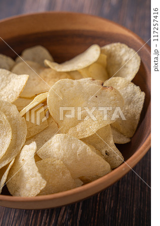 ポテトチップス 117257416