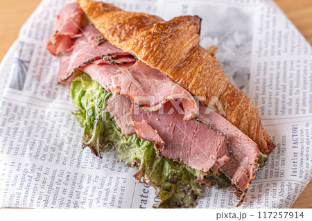 おいしいローストビーフサンド　 117257914