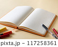 ノートとペン 117258361