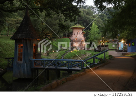 ムーミン谷のライトアップ 117259152