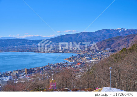冬の長野県諏訪市 立石公園から西側の眺望(諏訪湖,諏訪市,下諏訪町など) 117260476