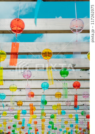 滋賀県大津市明智光秀の菩提寺天台宗西教寺の風鈴参道を撮影したもの 117262075