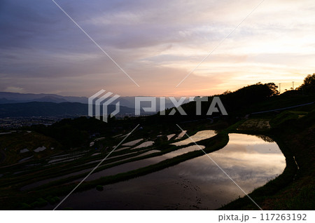 田園風景　稲倉の棚田 117263192