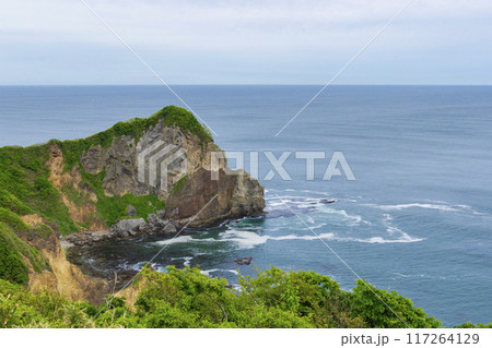 室蘭八景の景勝地 金屏風の断崖絶壁 117264129
