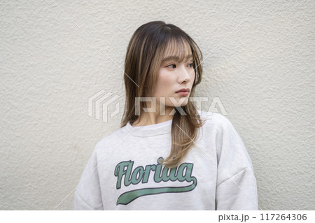 20代の女性 ポートレート 20代の女性 ポートレート 117264306