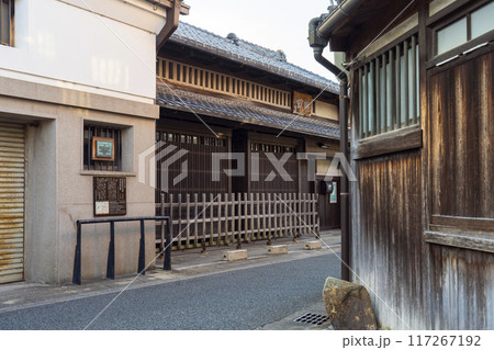 ならまち　吉田蚊帳周辺　風情ある町並み 117267192