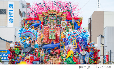 「青森県」豪華絢爛な山車の競演 八戸三社大祭・夏 「青森県」豪華絢爛な山車の競演 八戸三社大祭・夏 117268006