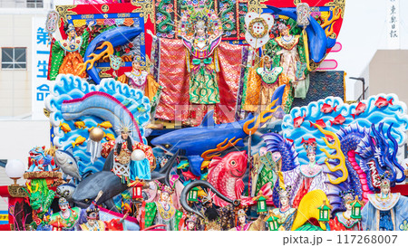 「青森県」豪華絢爛な山車の競演 八戸三社大祭・夏 「青森県」豪華絢爛な山車の競演 八戸三社大祭・夏 117268007