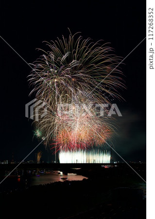 20234.08.3 戸田橋花火大会　いたばし花火大会　荒川放水路通水100周年記念 117268352